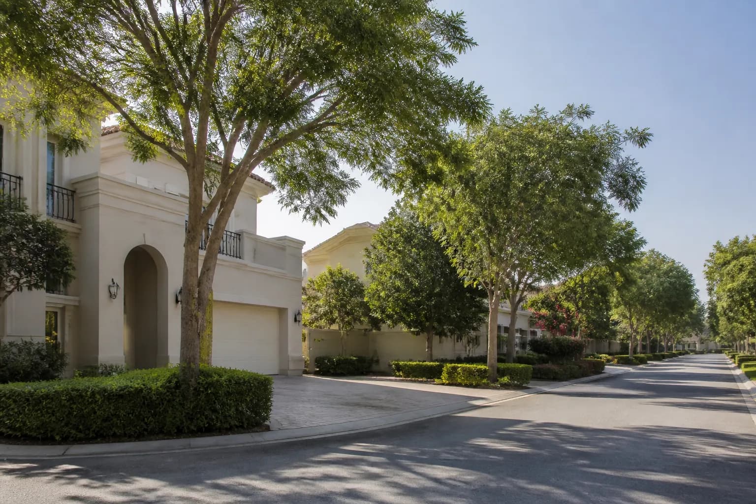 Illustrative villa setting for moving in Jumeirah Park